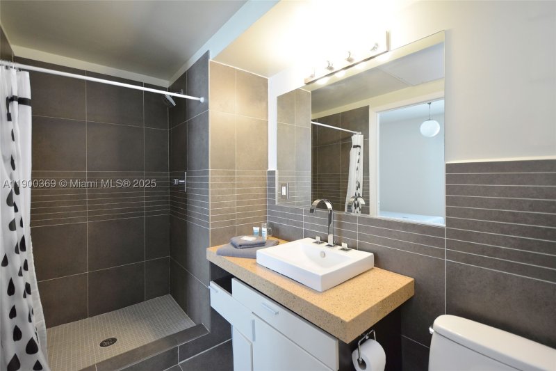 Condo for sale at Artecity Governor 205