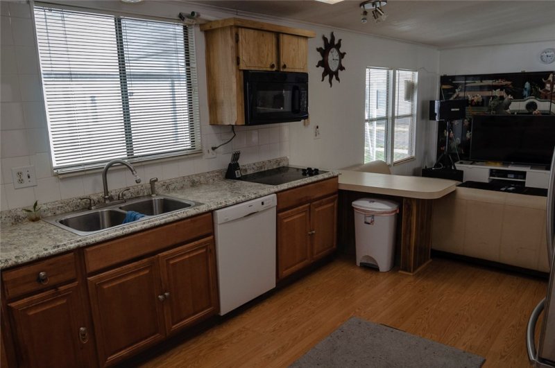 Property photo # 9