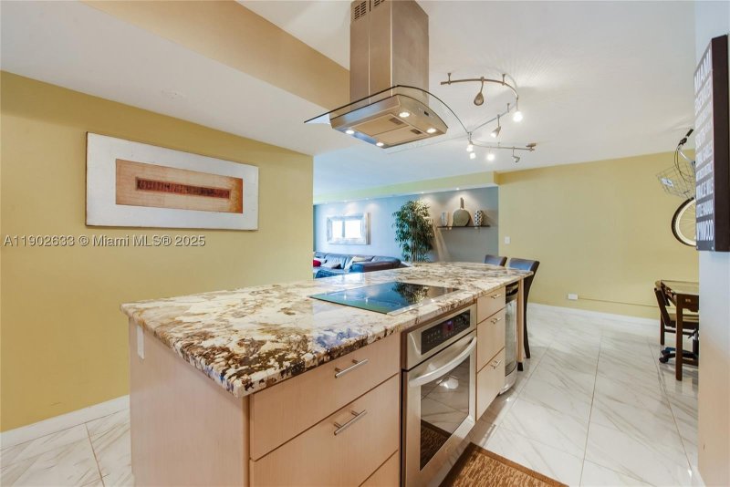 Apartment for rent at Flamingo 846S