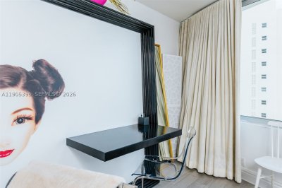 Comprar apartamento en 1100 West Condo (Mondrian located) 1004