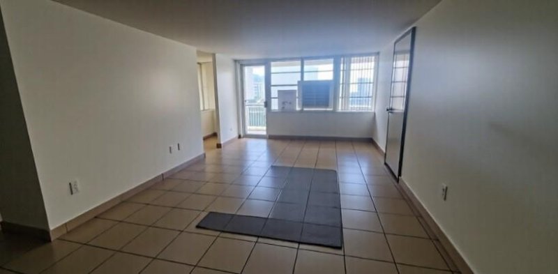 Condo for sale at Winston Towers 819