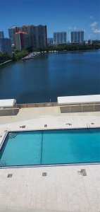 Comprar apartamento no Winston Towers 819