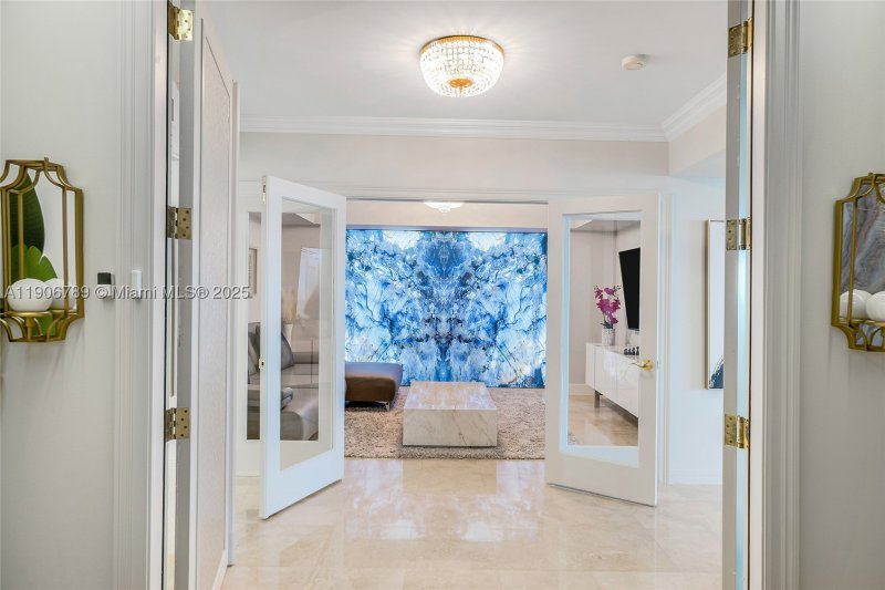 Condo for sale at Hamptons South 1903