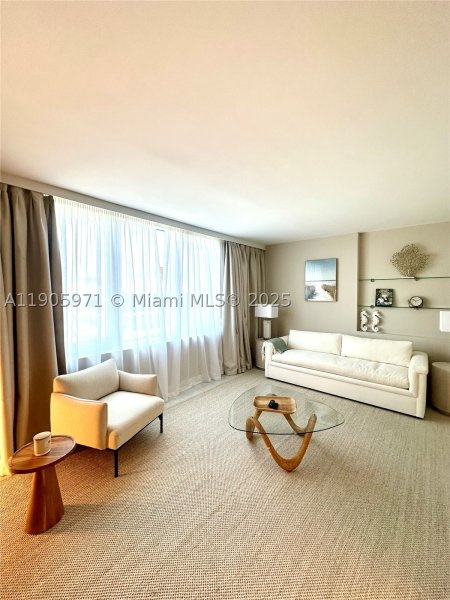 Alquiler de apartamento en Roney Palace 836