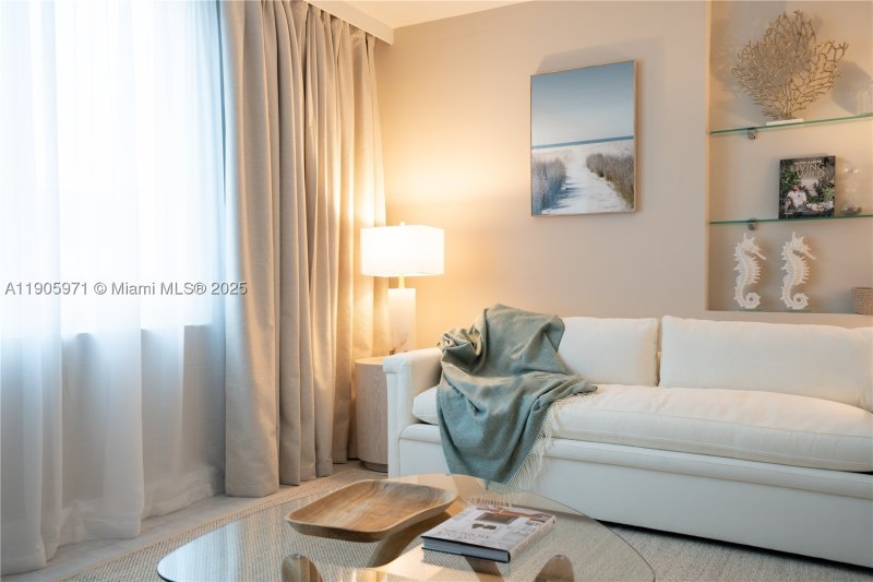 Alquiler de apartamento en Roney Palace 836