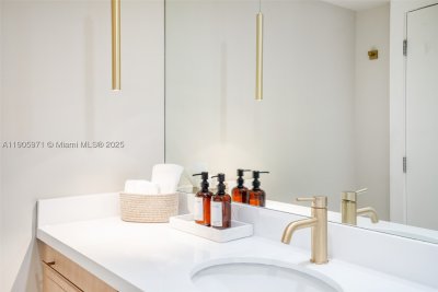 Alquiler de apartamento en Roney Palace 836