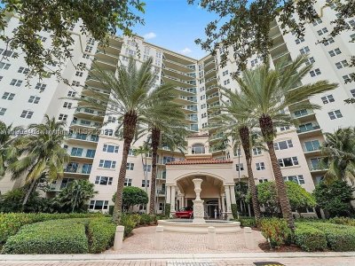 Comprar apartamento no Turnberry Village South 318