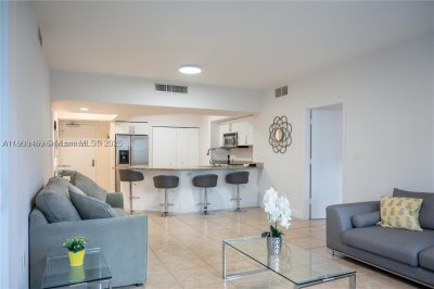 Comprar apartamento no Turnberry Village South 318