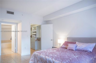 Comprar apartamento no Turnberry Village South 318