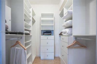 Comprar apartamento no Turnberry Village South 318
