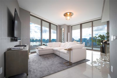 Residences by Armani / Casa Apt #1705