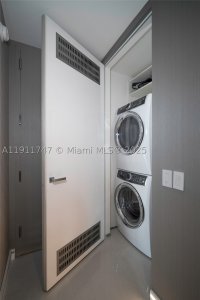 Comprar apartamento en Residences by Armani / Casa 1705