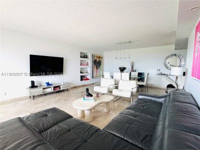 Comprar apartamento en Olympus Towers 1206