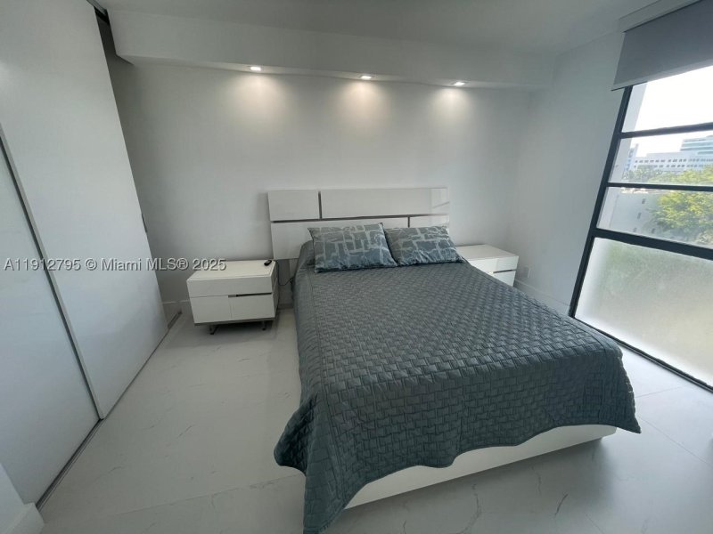 Condo for sale at Biscaya 615
