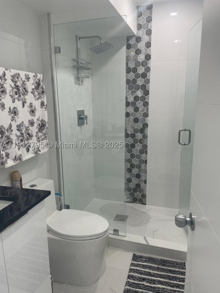 Condo for sale at Biscaya 615
