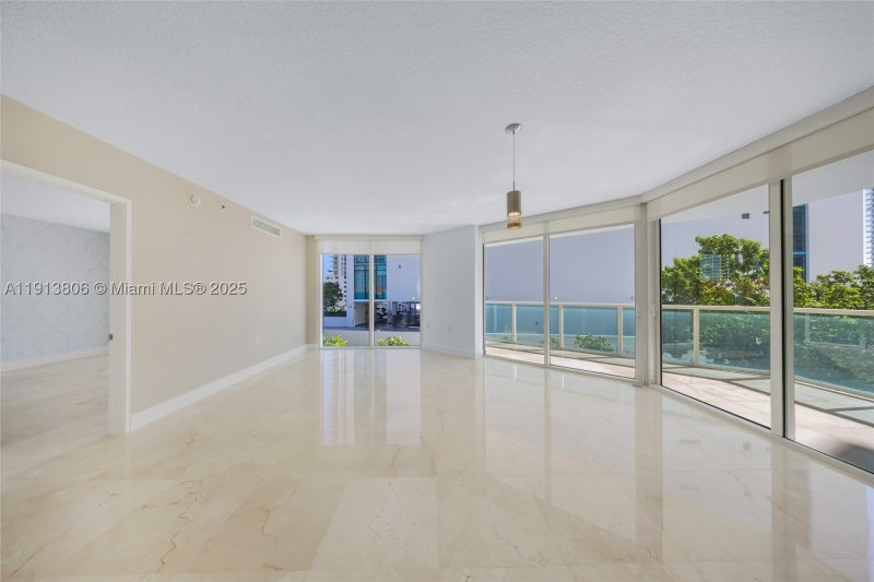 Comprar apartamento en St Tropez I II and III 601