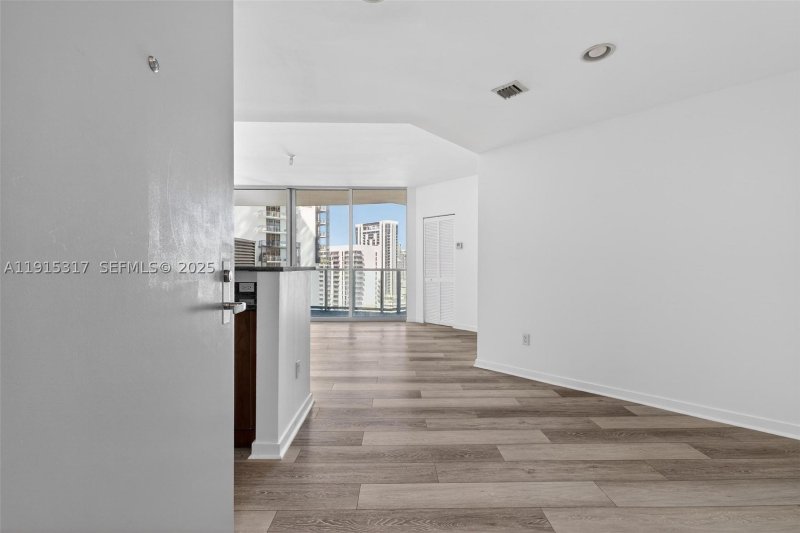 Comprar apartamento en Met 1 T-2407