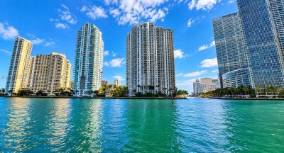 Comprar apartamento en Aston Martin Residences T-2407