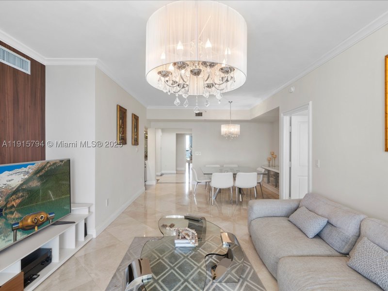 Comprar apartamento en Acqualina Resort & Spa 3305