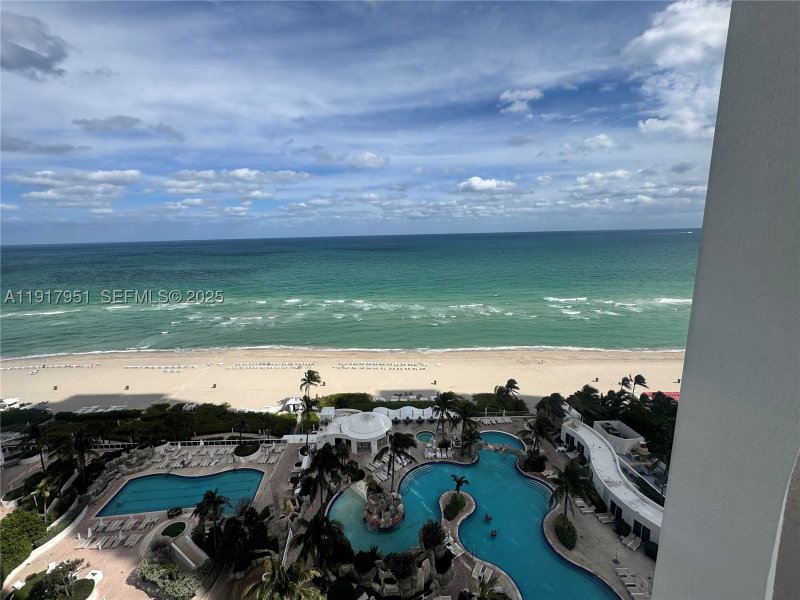 Condo for sale at Trump International Sonesta Beach Resort 2107