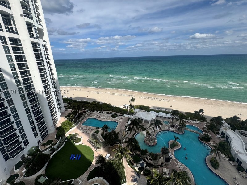 Condo for sale at Trump International Sonesta Beach Resort 2107