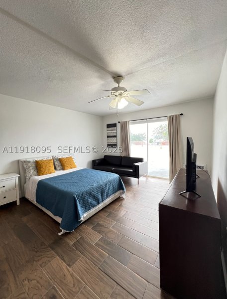 Condo for sale at Bayshore Yacht Tennis Club 111