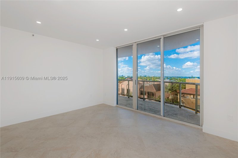 Comprar apartamento en Ocean 88 (old Champlain Towers East) 6E