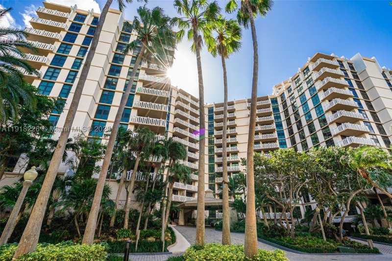 Apartment for rent at Towers of Key Biscayne E302