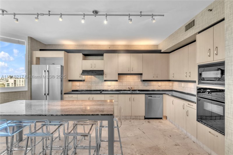 Condo for sale at Portofino Tower 906