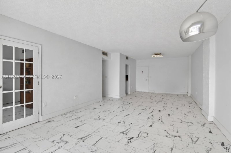 Condo for sale at Arlen House 308