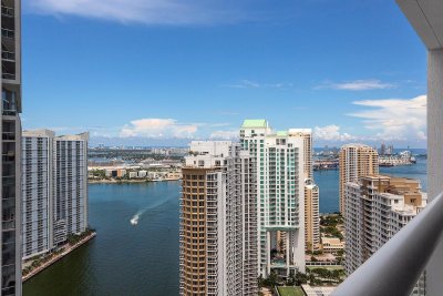 Comprar apartamento no Icon Brickell Tower II 4010