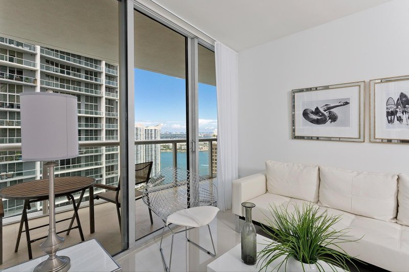Comprar apartamento no Icon Brickell Tower II 4010