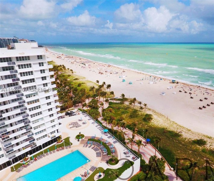 Condo for sale at Decoplage 1216