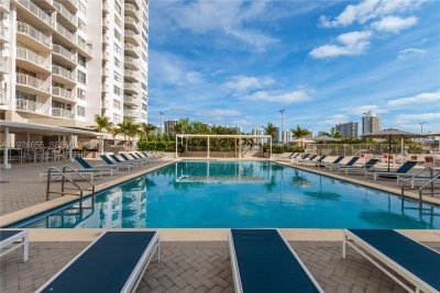 Comprar apartamento en Del Prado South Tower 1501