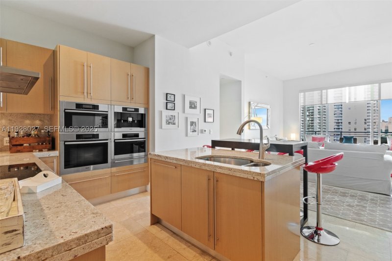 Condo for sale at Asia on Brickell 2002