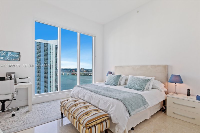 Condo for sale at Asia on Brickell 2002