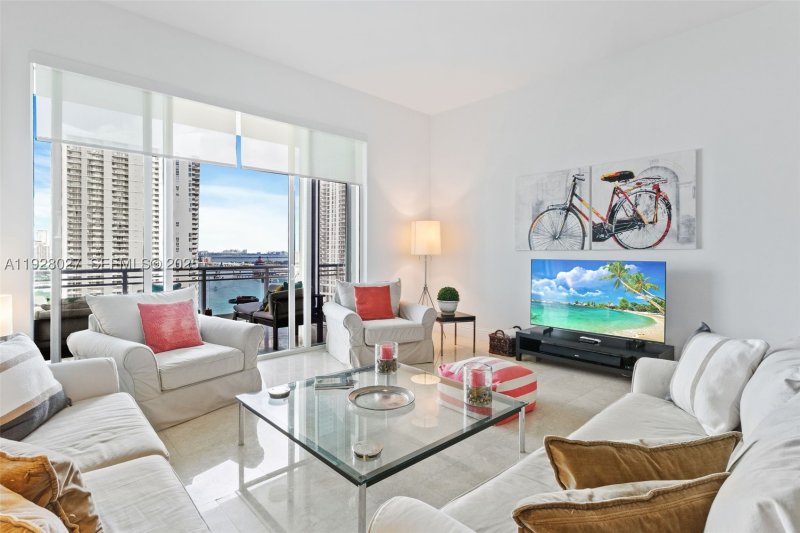 Condo for sale at Asia on Brickell 2002