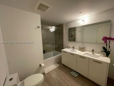 Comprar apartamento no Brickell House Condo 1100