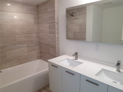 Comprar apartamento no Brickell House Condo 1100