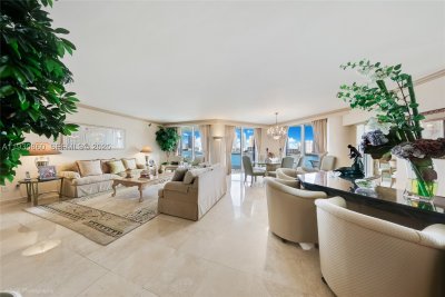 Williams Island 2600 Apt #703