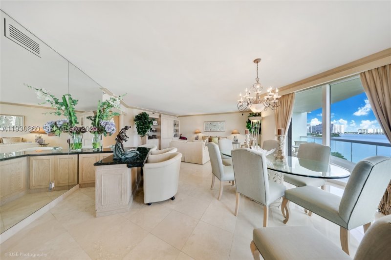 Condo for sale at Williams Island 2600 703