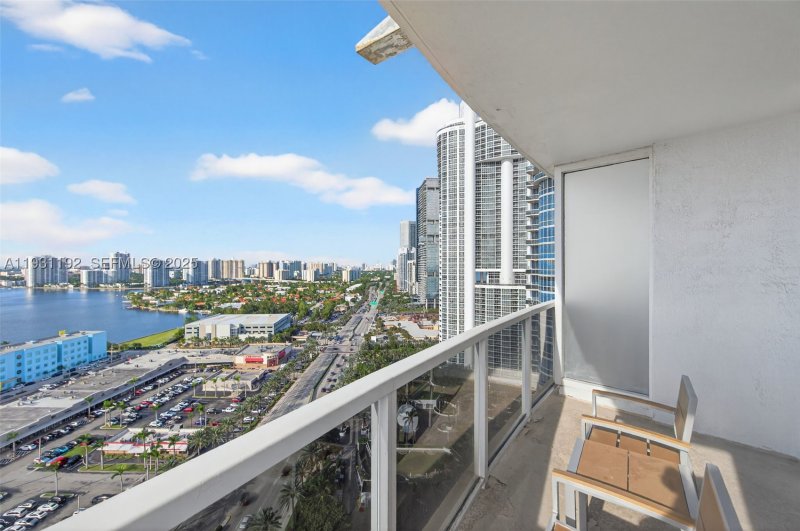Condo for sale at Trump International Sonesta Beach Resort 2101
