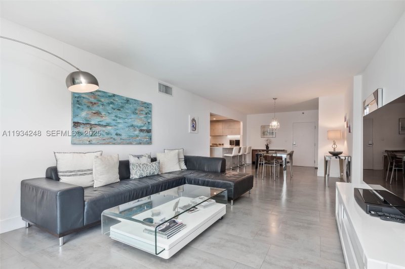 Alquiler de apartamento en Roney Palace 507