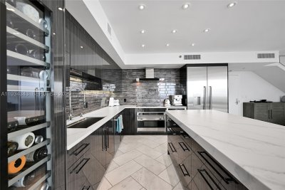 Comprar apartamento no Beach Club One PH4405