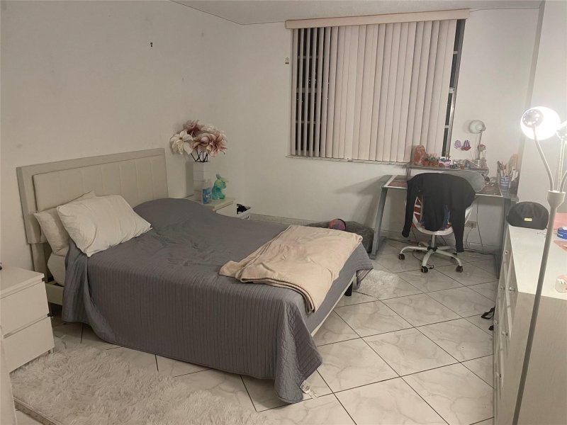 Comprar apartamento en Winston Towers 220