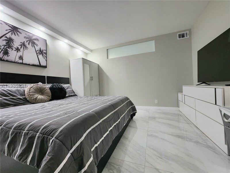 Condo for sale at Sea Air Towers 425
