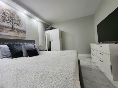 Comprar apartamento no Sea Air Towers 425