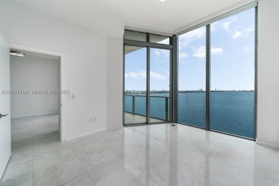 Comprar apartamento en Biscayne Beach 604