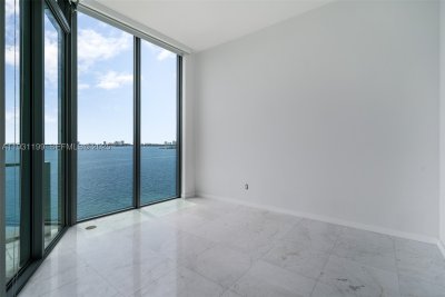 Comprar apartamento en Biscayne Beach 604
