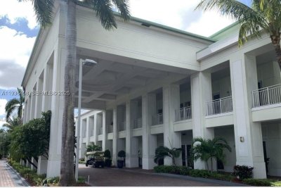 The Blue Doral Apt #601